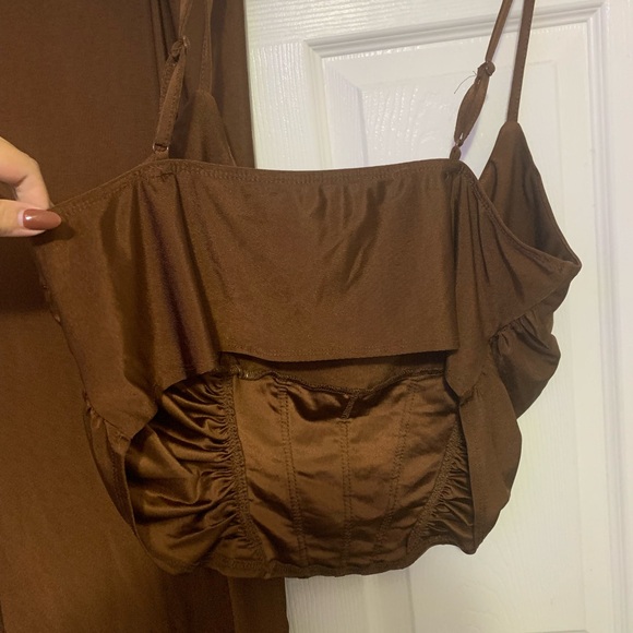 SOLD - 2 piece top and skirt - Picture 5 of 5